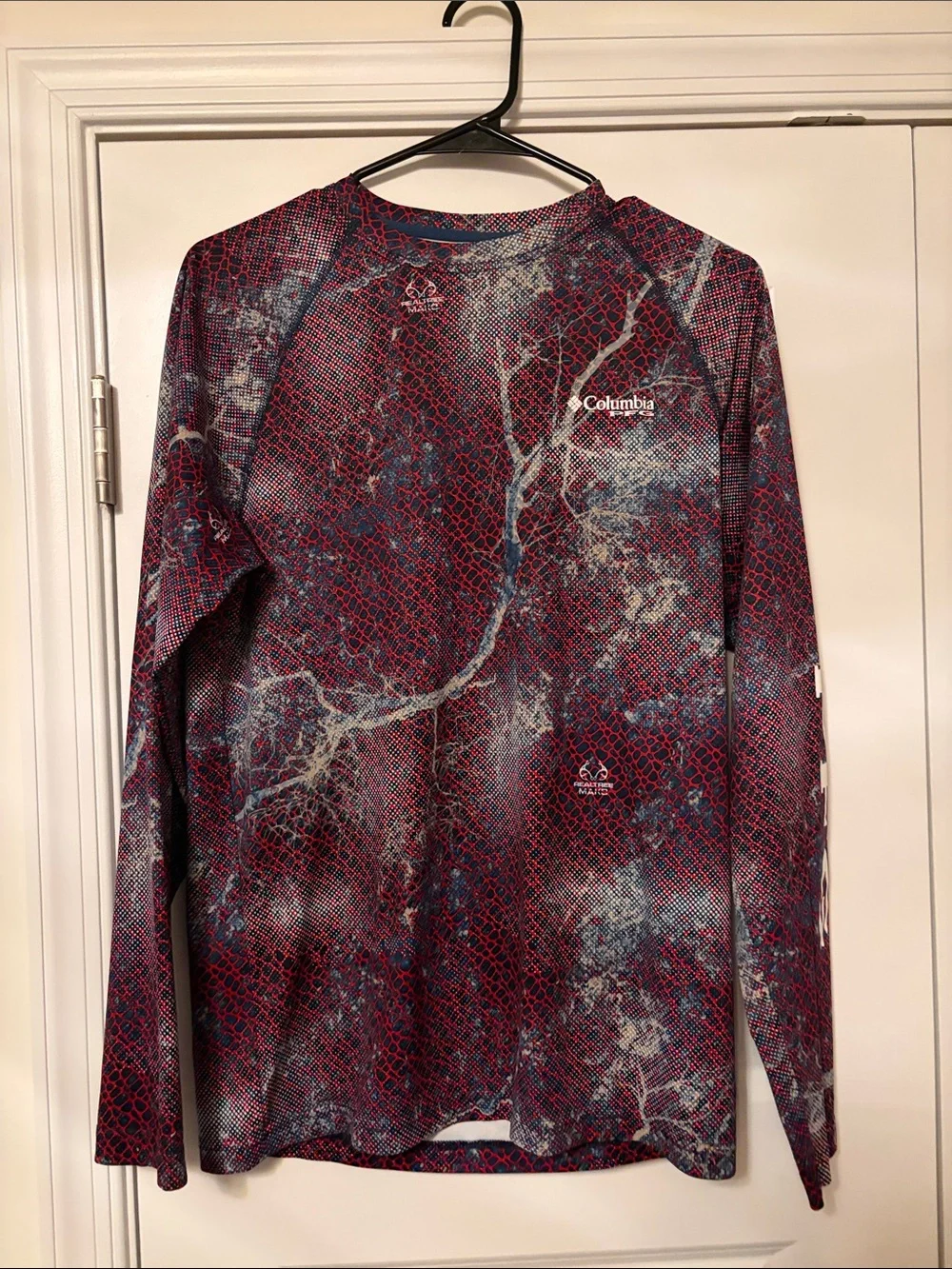 Columbia Men’s Long-Sleeve Rash Guard - Maroon & Navy Print